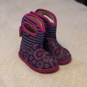 Toddler BOGS snow moccasins- size 7
